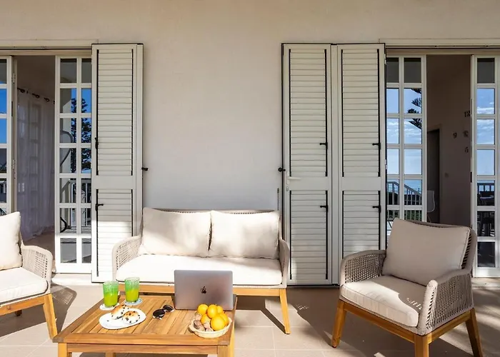 Breathtaking View - Isulatravel Villa